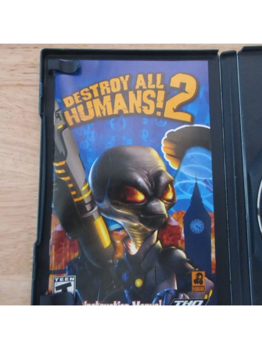 Destroy All Humans 2 (Sony PlayStation 2, 2006) with Manual